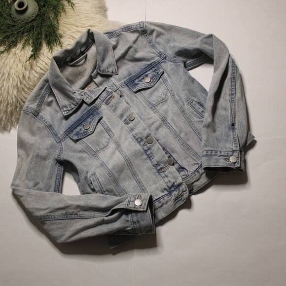 Gap Womens Blue Light Wash Jean Jacket/Coat - Picture 1 of 7